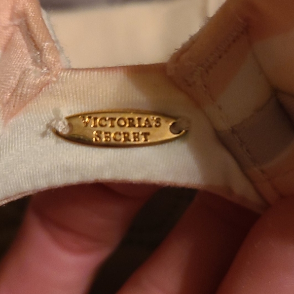 VS bra - Picture 2 of 4